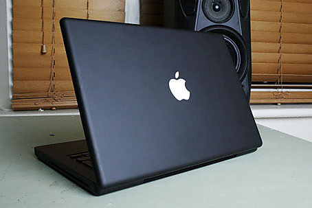 apple-macbook-black.jpg