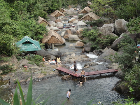 khu-du-lich-ngam-doi-da-nang.jpg